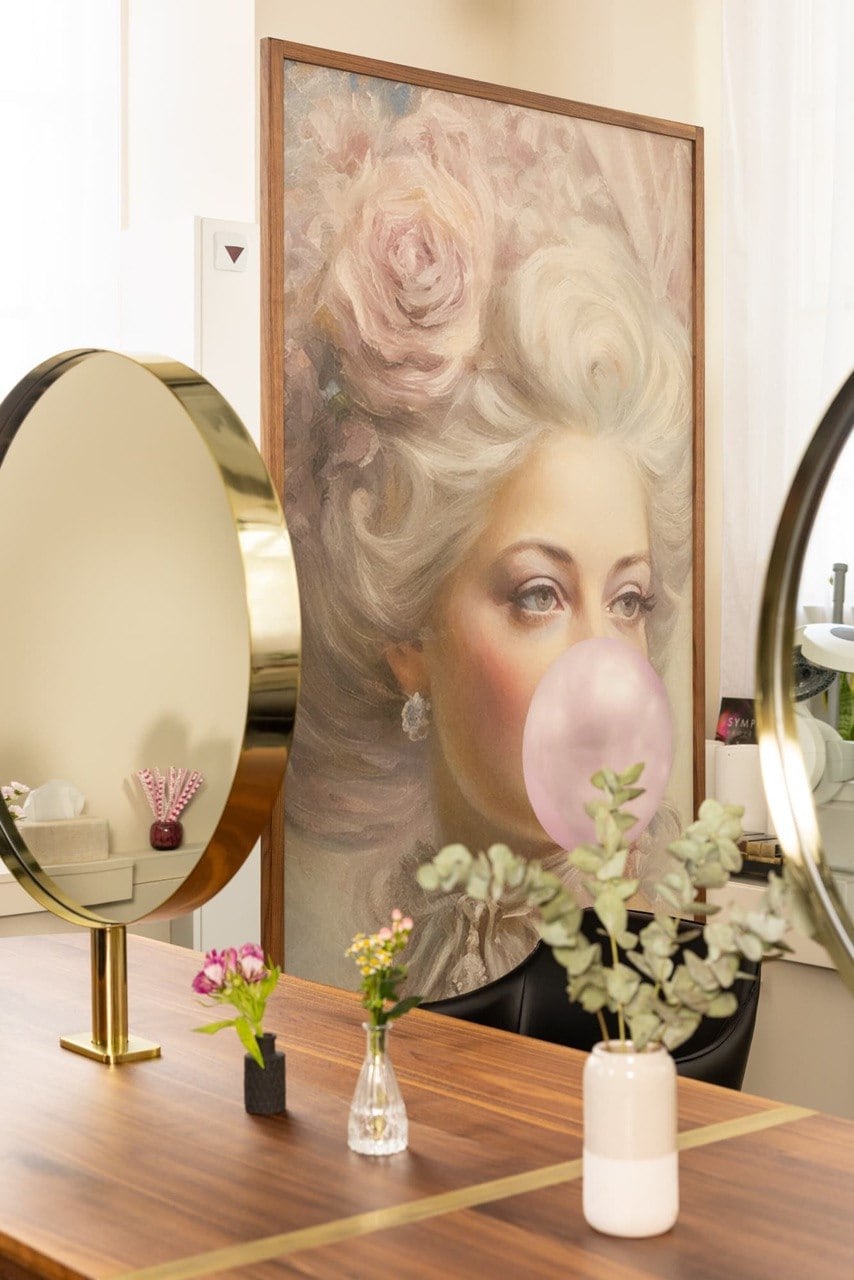 Salon, Detail